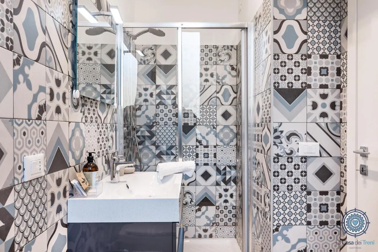 La Casa Dei Treni Affittacamere City Rooms For Travel Lovers La Spezia 0*,