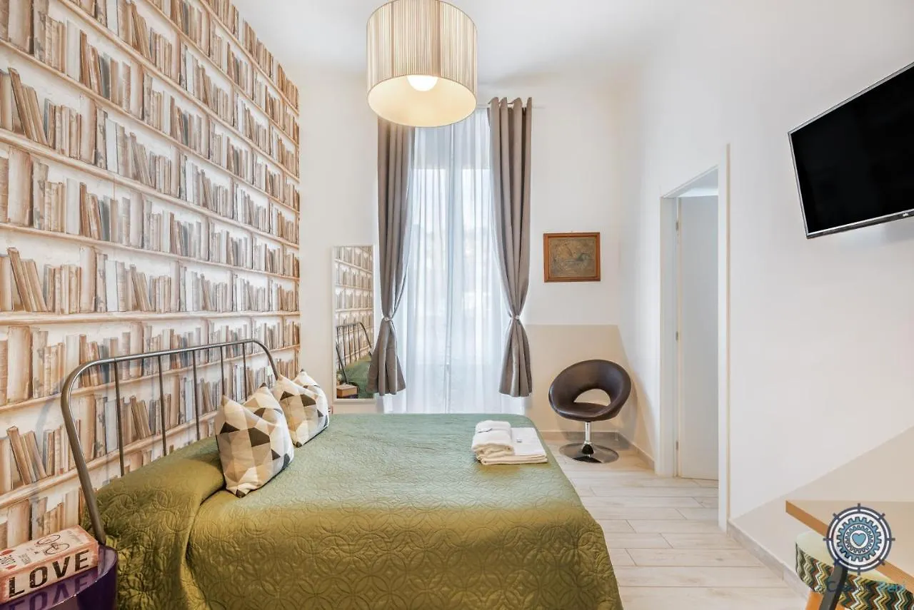 Pensión La Casa Dei Treni Affittacamere City Rooms For Travel Lovers La Spezia Italia
