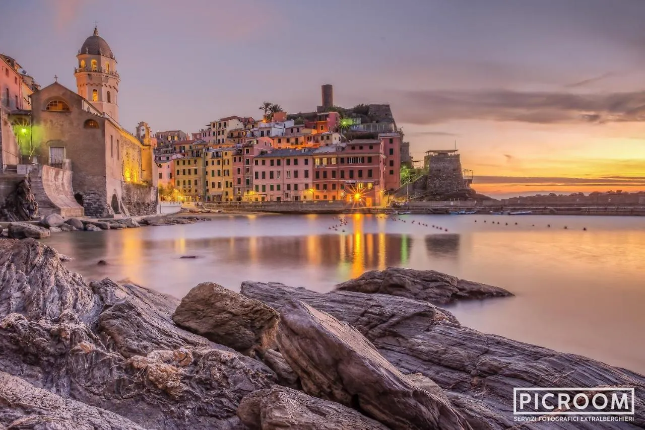 La Casa Dei Treni Affittacamere City Rooms For Travel Lovers La Spezia 0*,